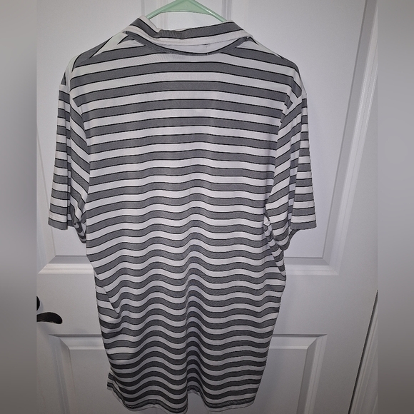 An RLX by Ralph Lauren men's large short sleeve Polo striped t-shirt. Pre-loved - Picture 5 of 8